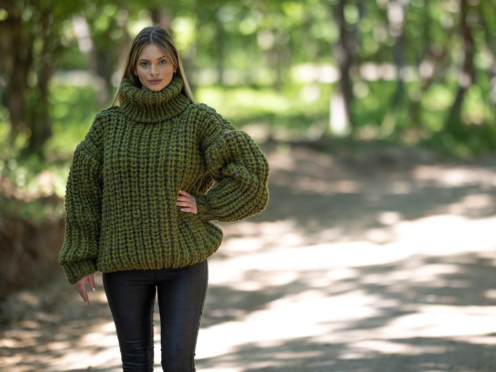 Super Chunky Italian Alpaca Wool Sweater, Hand Knitted 12-Strand Thick Pullover T1204