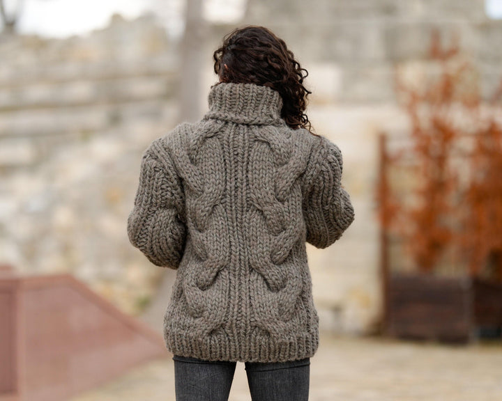 Super Chunky Yak Merino Sweater, Hand Knitted 15-Strand Thick Pullover T1393