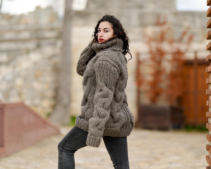 Super Chunky Yak Merino Sweater, Hand Knitted 15-Strand Thick Pullover T1393