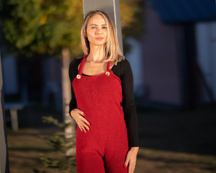 One available in size S, Overall made of Itchy 100 % Wool, Red Catsuit  T1308
