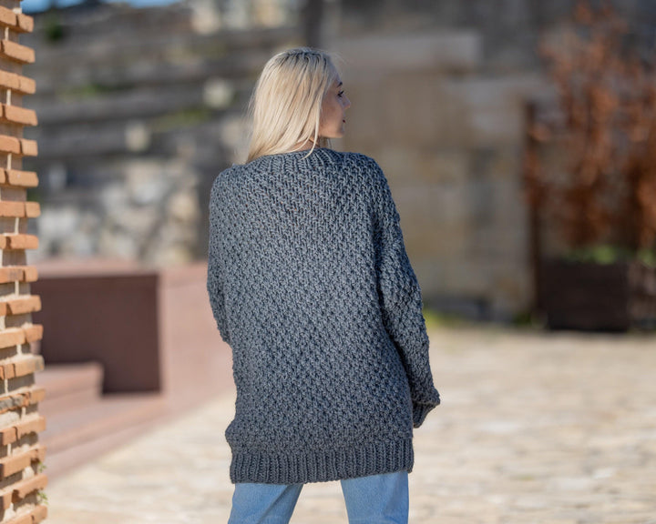 One available in size 6XL, Extarfine alpaca and lambswool yarn sweater T1428