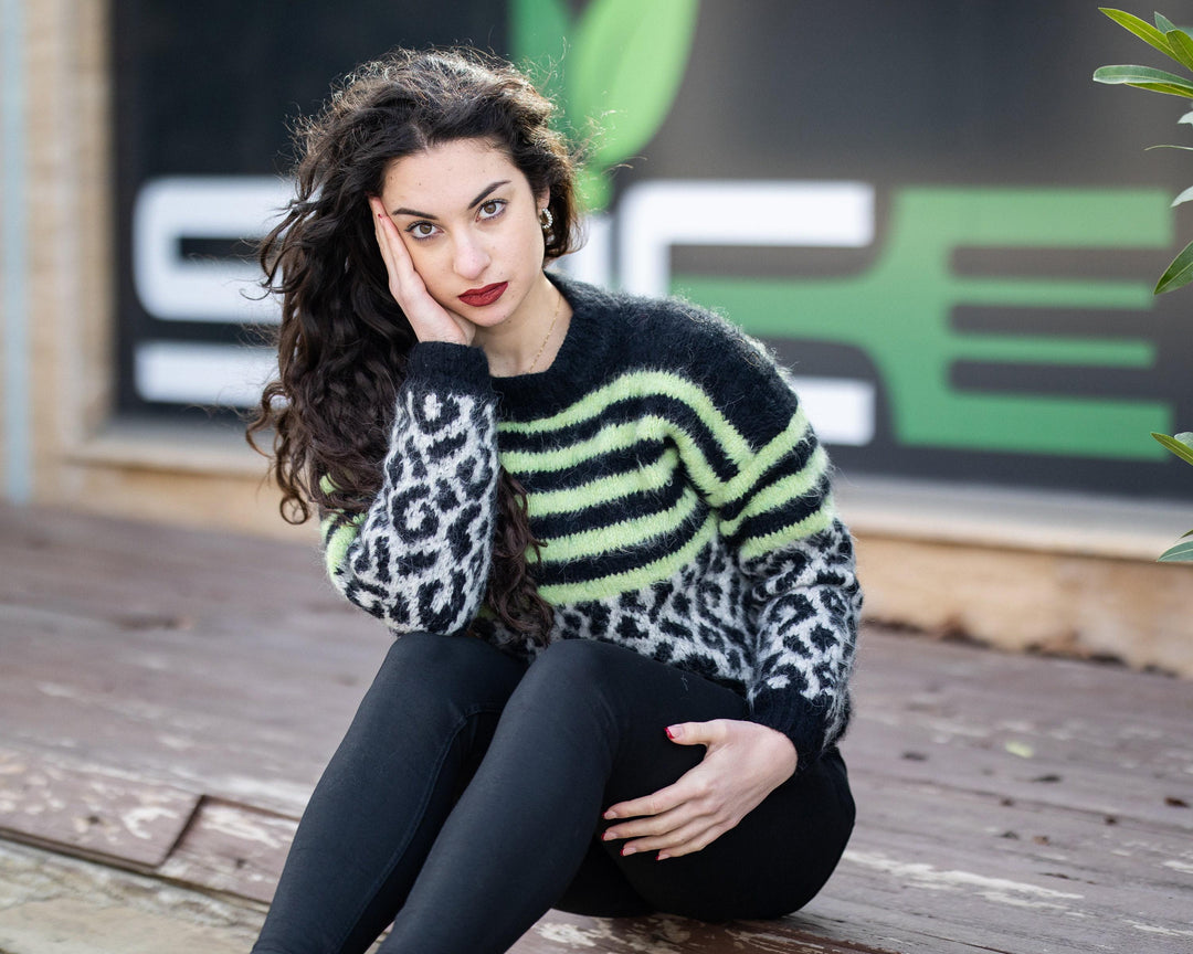 One available in size XL, Alpaca and merino wool mixhand knitted sweater T1063