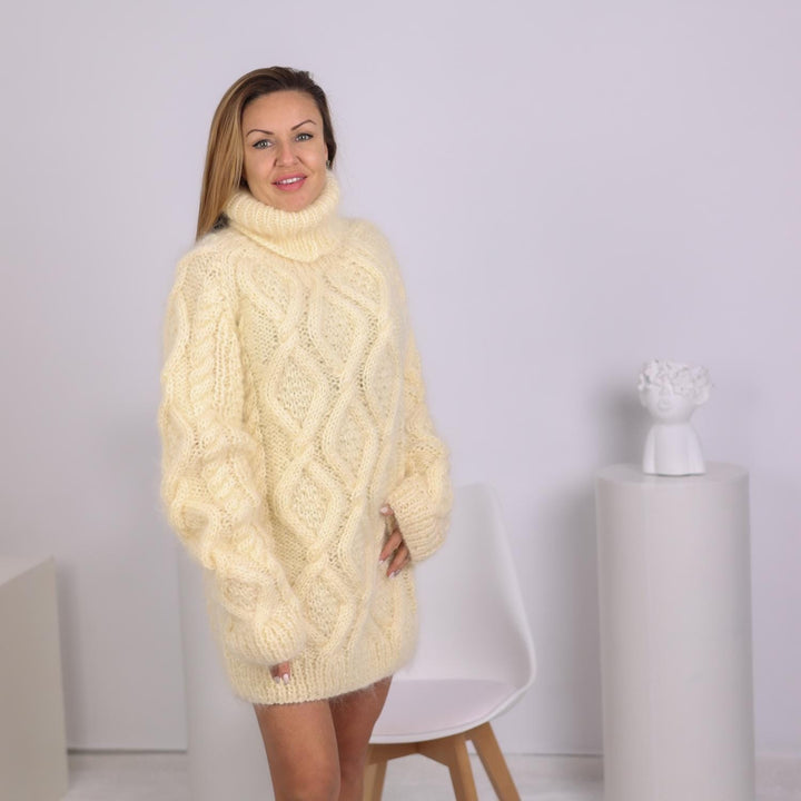 One available in size 4XL, Cream CHUNKY Mohair Sweater with Turtleneck  T1793