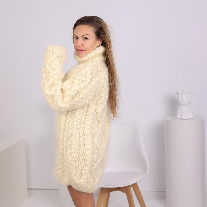 One available in size 4XL, Cream CHUNKY Mohair Sweater with Turtleneck  T1793