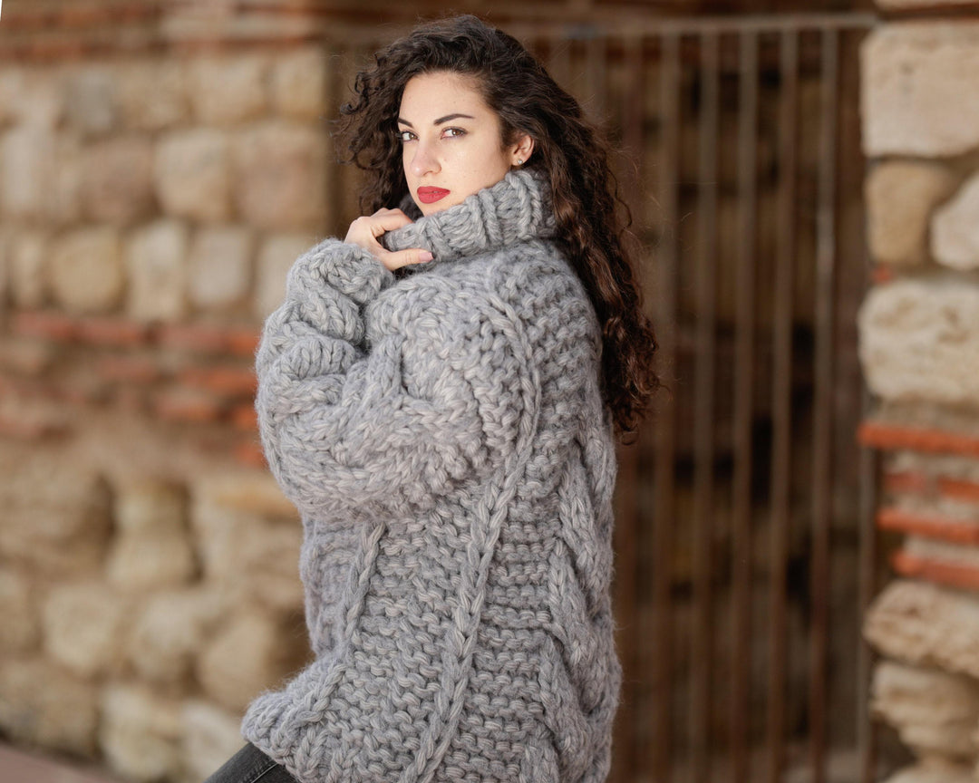 Super Chunky Alpaca Wool Sweater, Hand Knitted 23-Strand Thick Pullover T1394