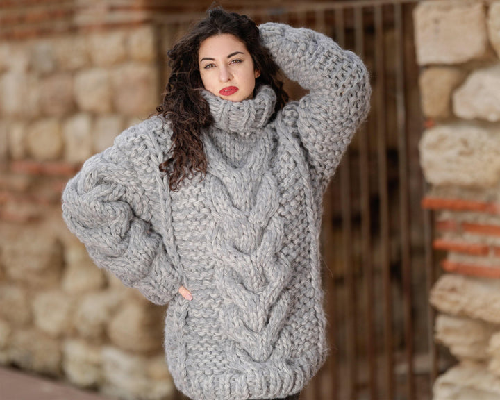 Super Chunky Alpaca Wool Sweater, Hand Knitted 23-Strand Thick Pullover T1394