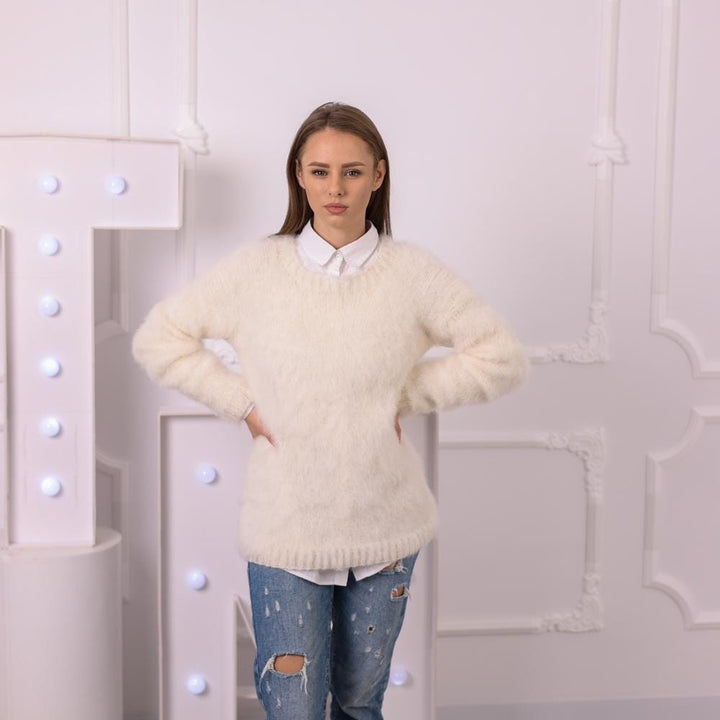 Off White Baby Suri Alpaca Sweater, Fluffy Merino Crewneck, Hand Knitted Soft Jumper T2043