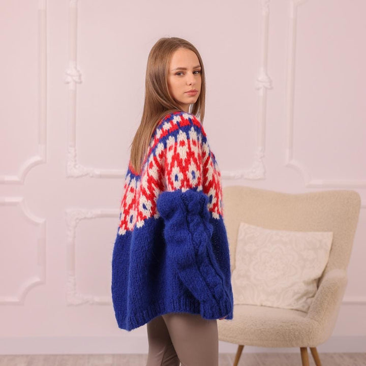 One available in size 8XL , Alpaca cardigan with Icelandic pattern 2003