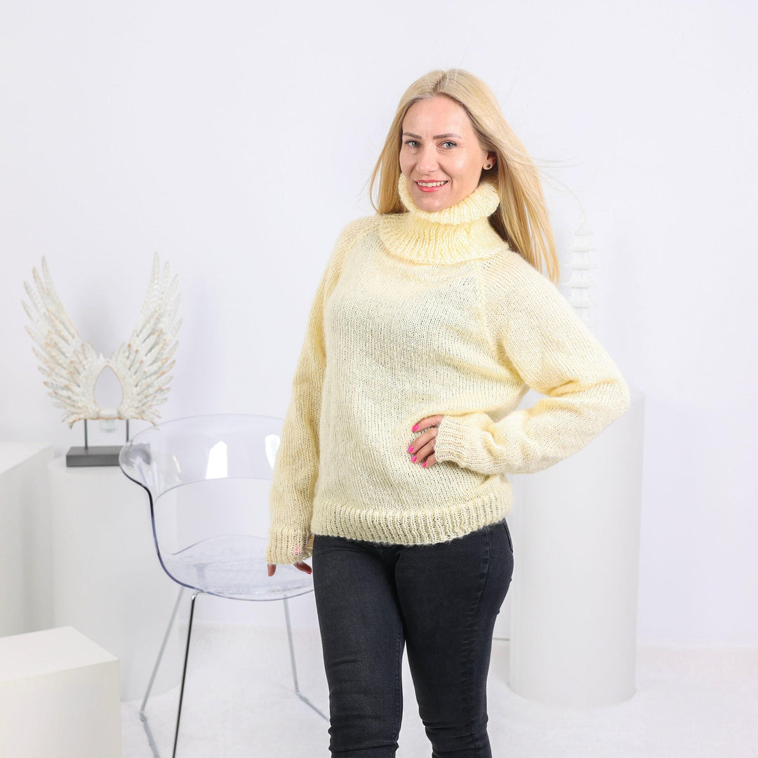 Hand-Knitted Cream Mohair Sweater – Fluffy Fuzzy Turtleneck Jumper T1652