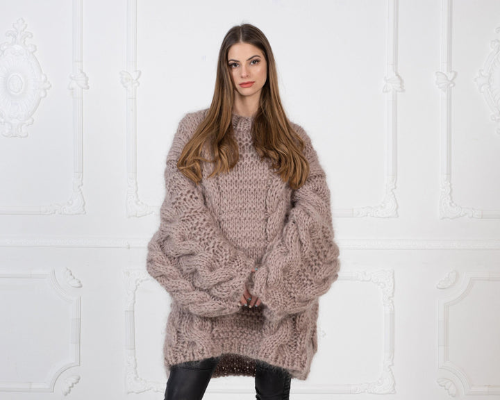 Oversized Loose Knit Beige Mohair Sweater – Hand-Knitted Cabled Chunky Pullover T992W