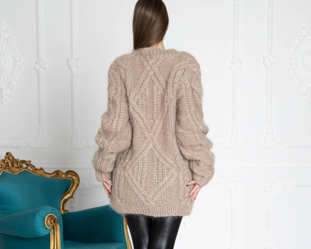 Cable Knit Mohair Sweater – Hand-Knitted Cabled Chunky Oversized Crewneck Pullover T644W