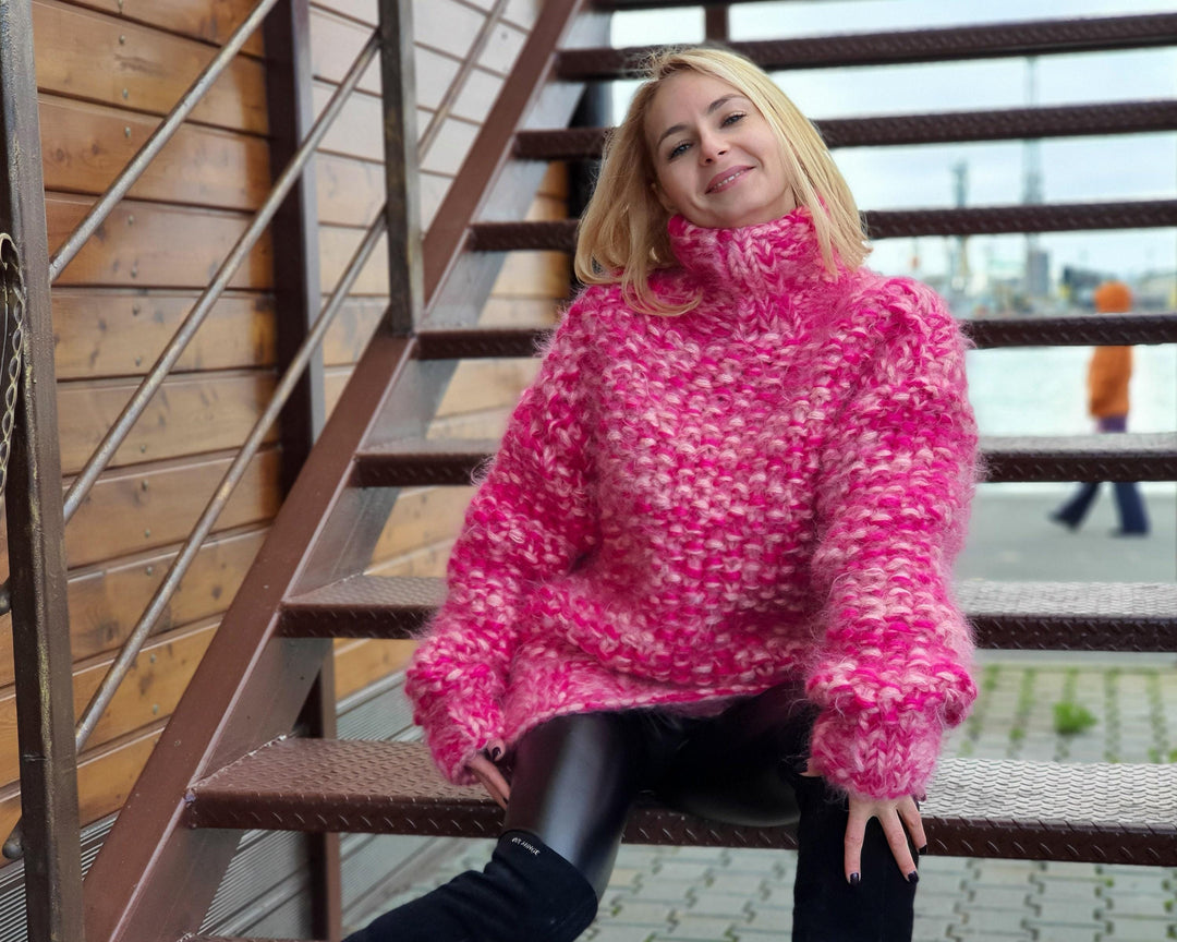 8-Strand Pink Mohair Sweater – Hand-Knitted Moss Stitch Fluffy Pullover T950