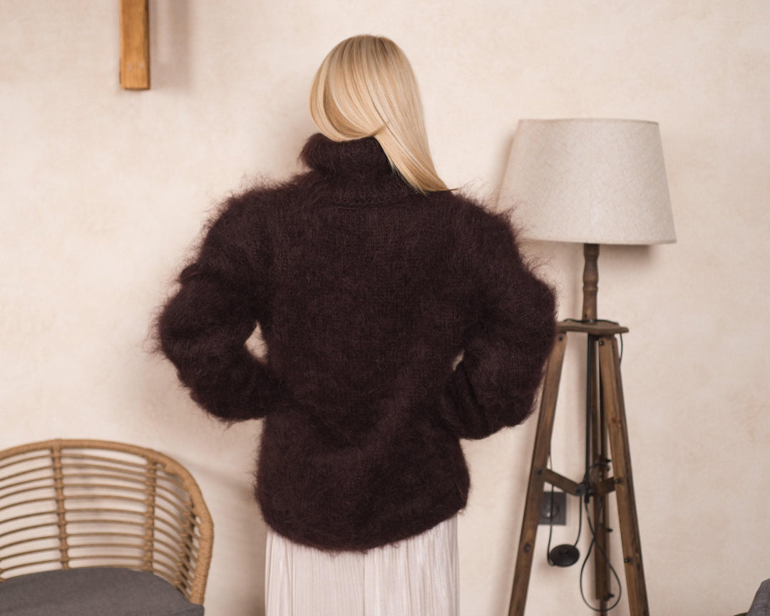 Hand-Knitted Brown Mohair Sweater – Fluffy Soft Cozy Pullover T830W