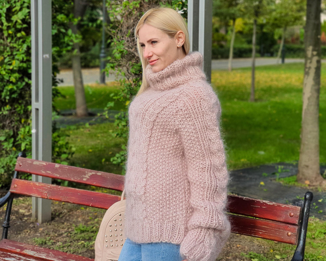 Beige Cabled Mohair Sweater – Hand-Knitted Turtleneck Pullover T897