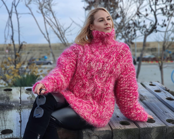 8-Strand Thick Mohair Sweater – Hand-Knitted Fluffy Oversized Turtleneck Pullover T949