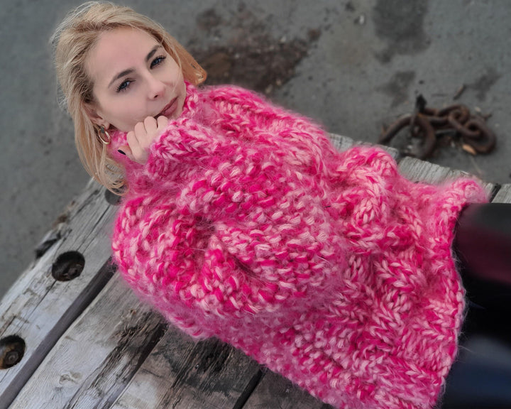 8-Strand Thick Mohair Sweater – Hand-Knitted Fluffy Oversized Turtleneck Pullover T949
