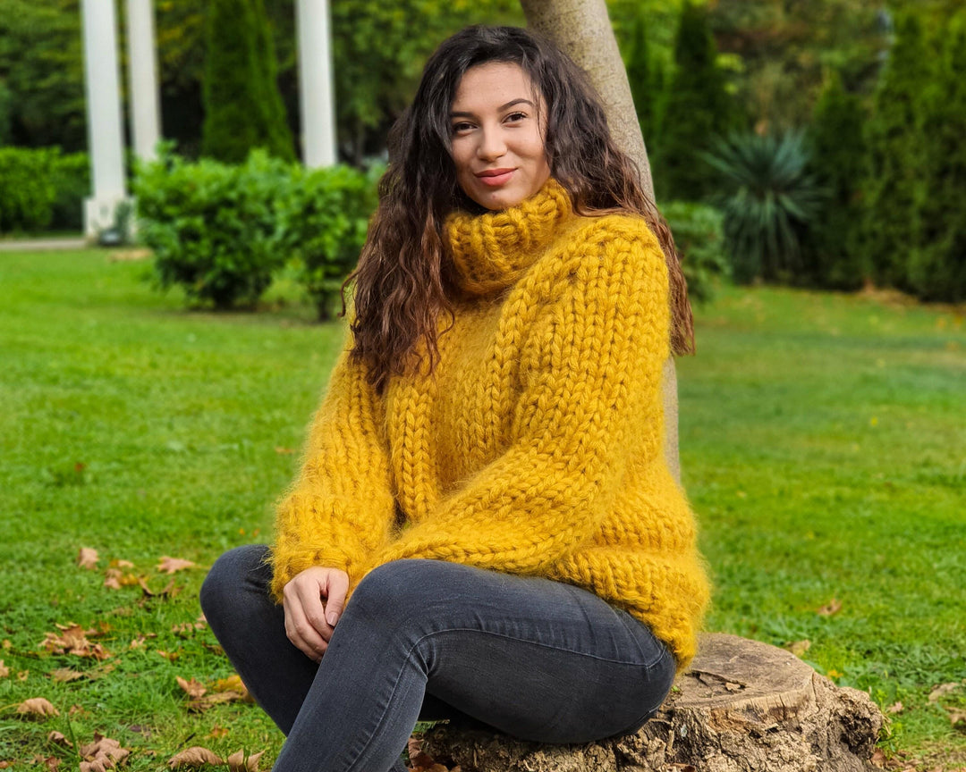 12-Strand Turtleneck Mohair Sweater – Hand-Knitted Chunky Unisex Pullover T895
