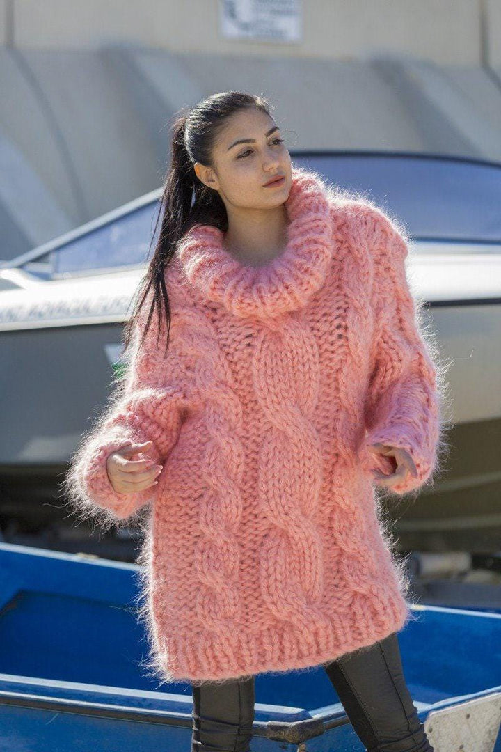10-Strand Chunky Cable Knit Mohair Sweater – Hand-Knitted Pink Pullover T569