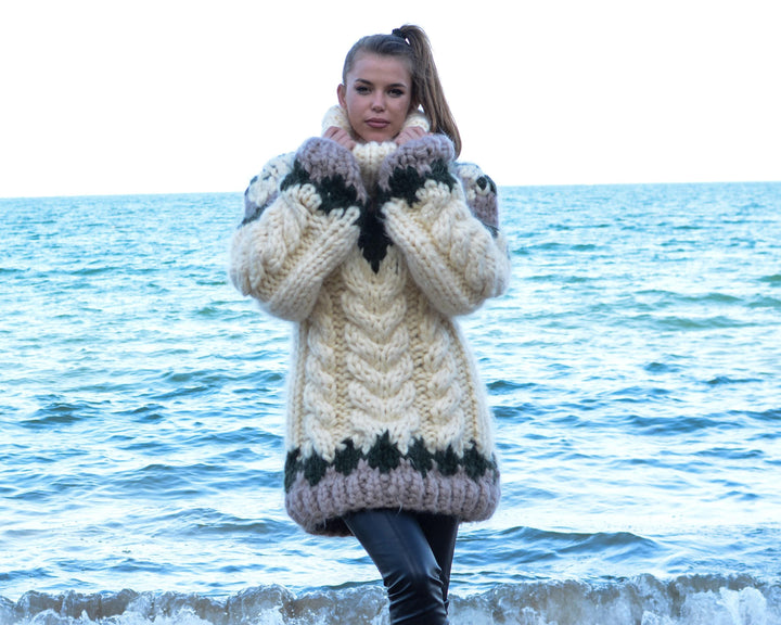 Icelandic Mohair Sweater – 4 kg 15-Strand Hand-Knitted Chunky Nordic Pullover T675