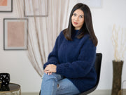 Pull en Mohair Tricoté Main Bleu – Doux et Moelleux Col Rond T1151