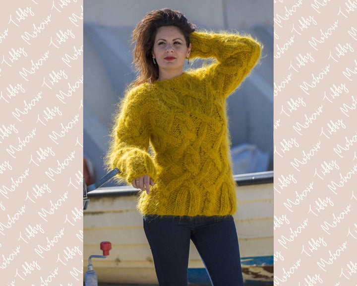 Mustard Mohair–Wool Sweater – Hand-Knitted Soft Lightweight Casual Pullover T565