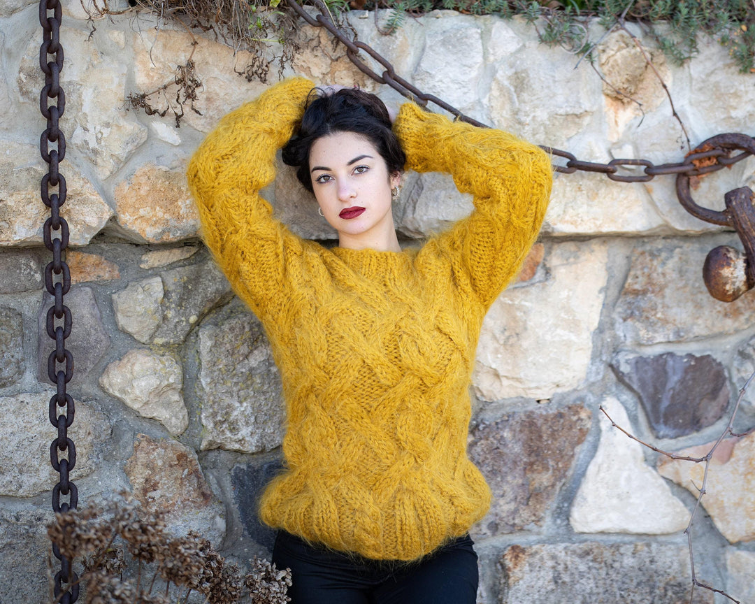 Mustard Mohair–Wool Sweater – Hand-Knitted Soft Lightweight Casual Pullover T565