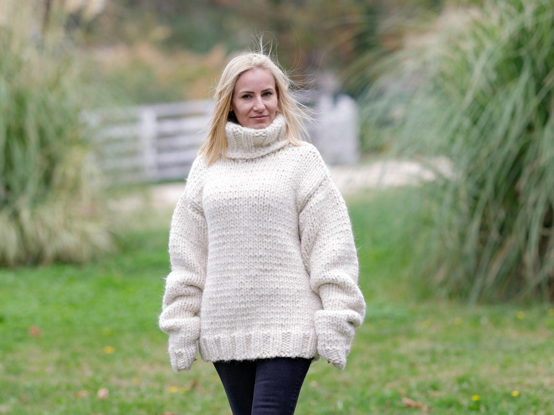 16 strands Alpaca and wool mix sweater , Hand knitted Cream extra chunky jumper T1098
