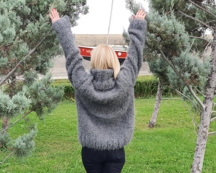 Suri Alpaca Sweater, Hand Knitted Fuzzy Gray Jumper, Not Brushed No Mohair Pullover T925