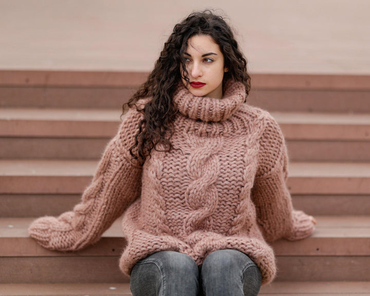 25-Strand Baby Alpaca and Merino Wool Sweater, Hand Knitted Soft Chunky Knit Jumper T1390