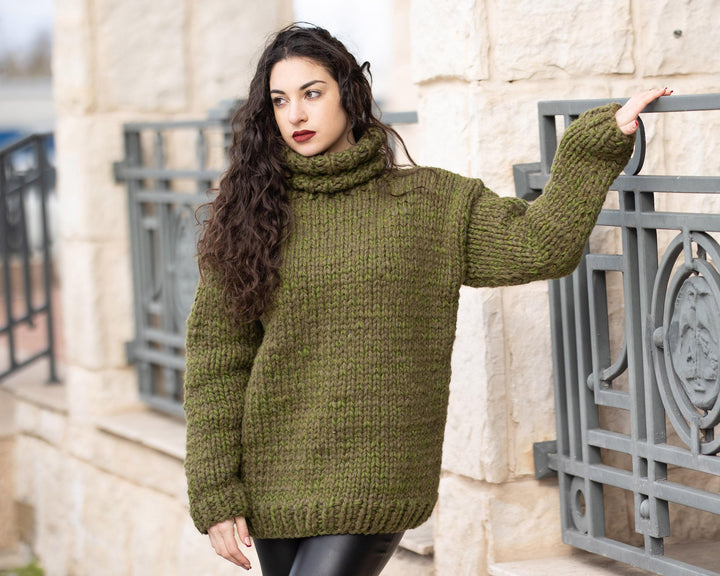 10-Strand Italian Baby Alpaca and Wool Sweater, Hand Knitted Thick Warm Jumper T1355