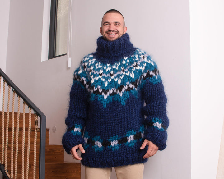Chunky 15-Strand Icelandic Mohair Sweater – Hand-Knitted Huge Turtleneck Pullover T837M