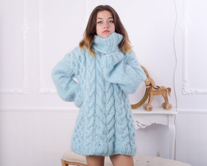 Chunky Fluffy Mohair Sweater – Blue Hand-Knit Unisex Turtleneck Pullover T840M
