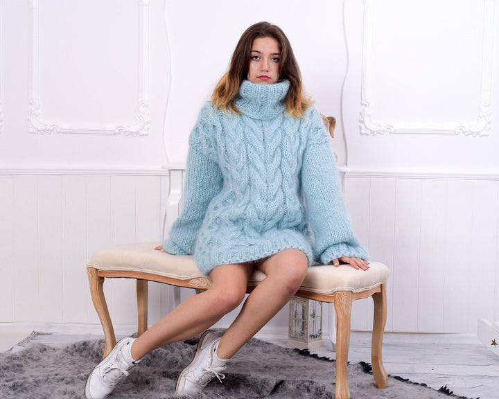 Chunky Fluffy Mohair Sweater – Blue Hand-Knit Unisex Turtleneck Pullover T840M