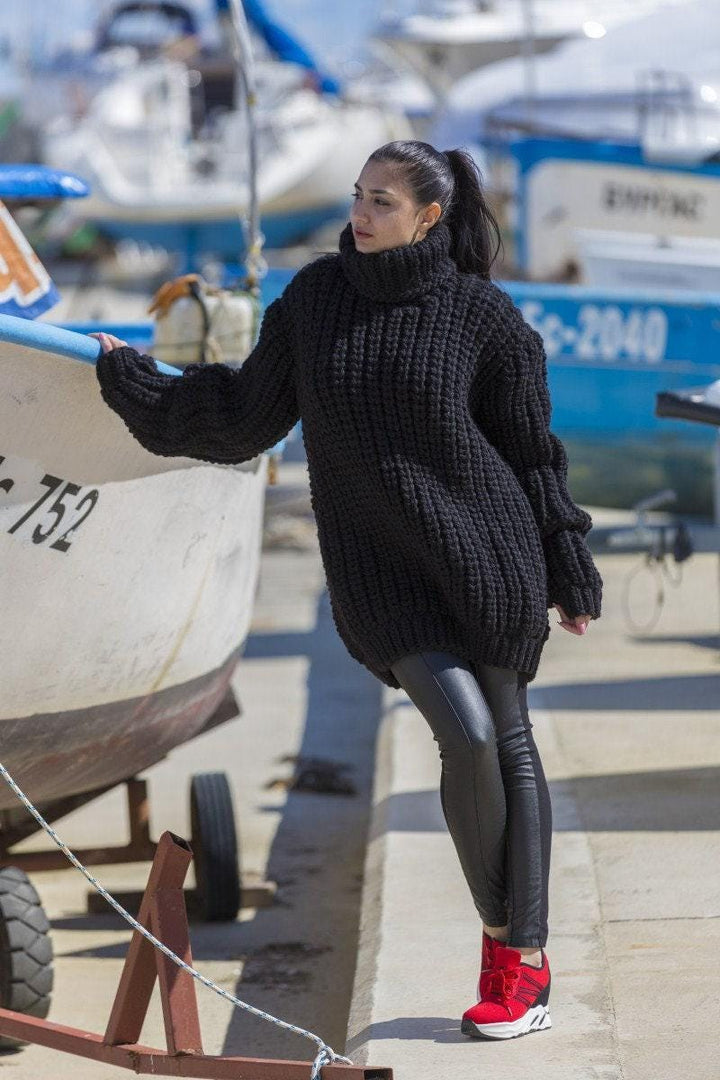 3 kg Oversized Wool Sweater – Thick Hand-Knitted Jumper T575