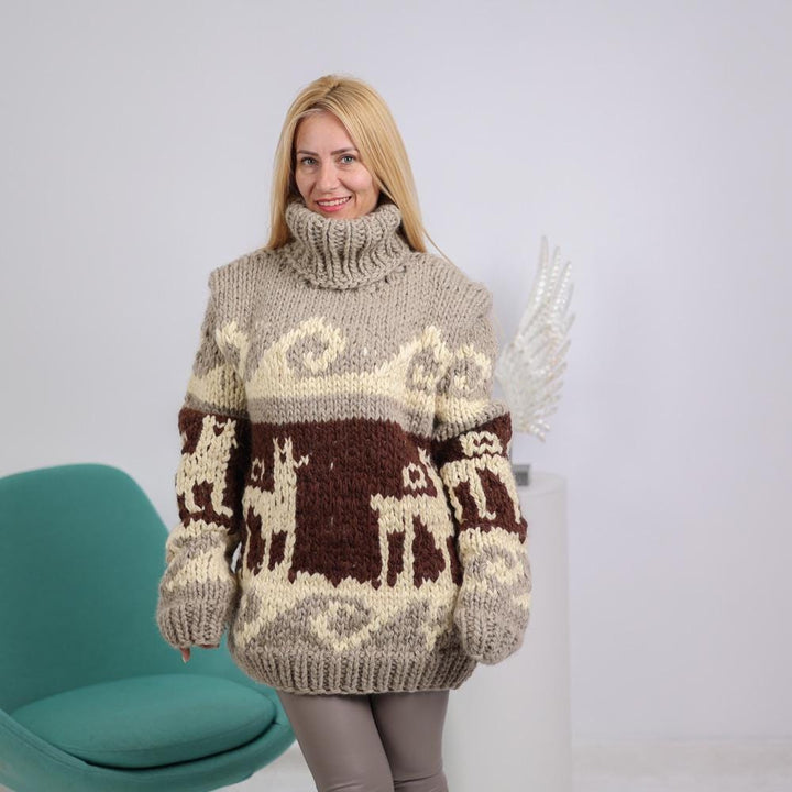 Vintage Wool Sweater with Alpaca Motif – Hand-Knitted 3-Strand Peruvian Style Pullover T1914