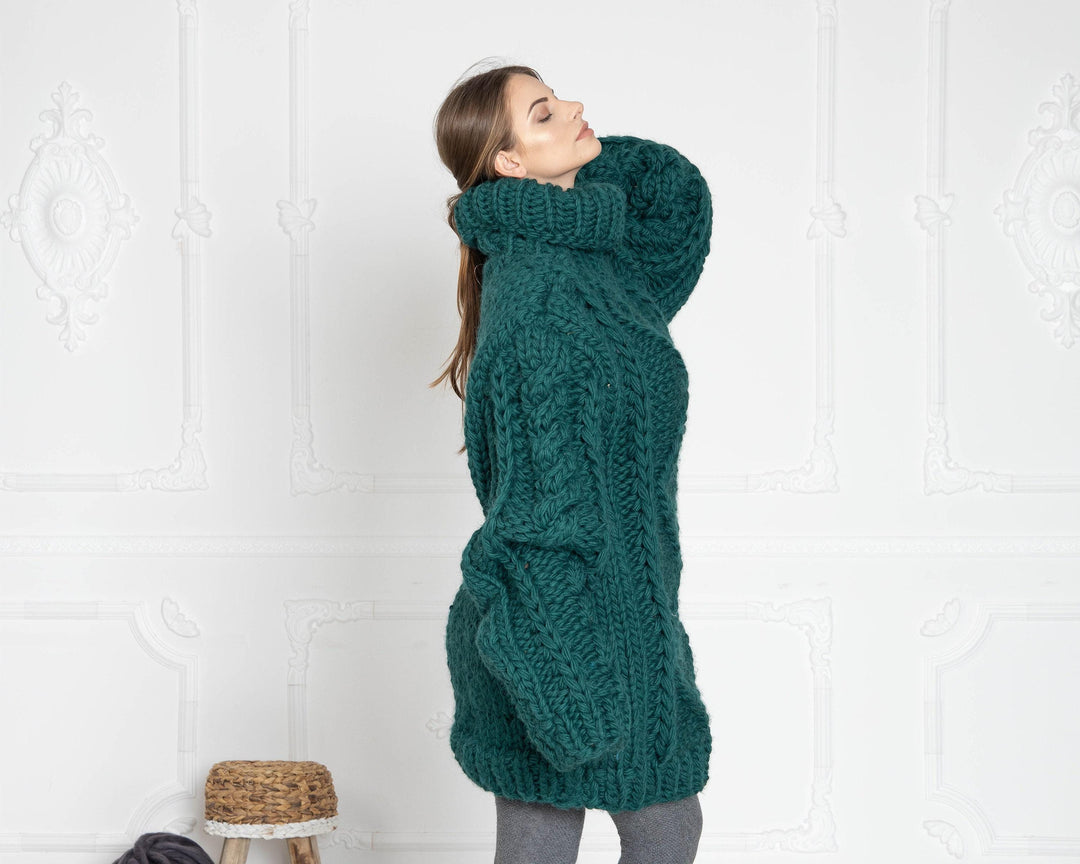 5-Strand Thick Wool Sweater – Hand-Knitted Green Cable Pullover T629W