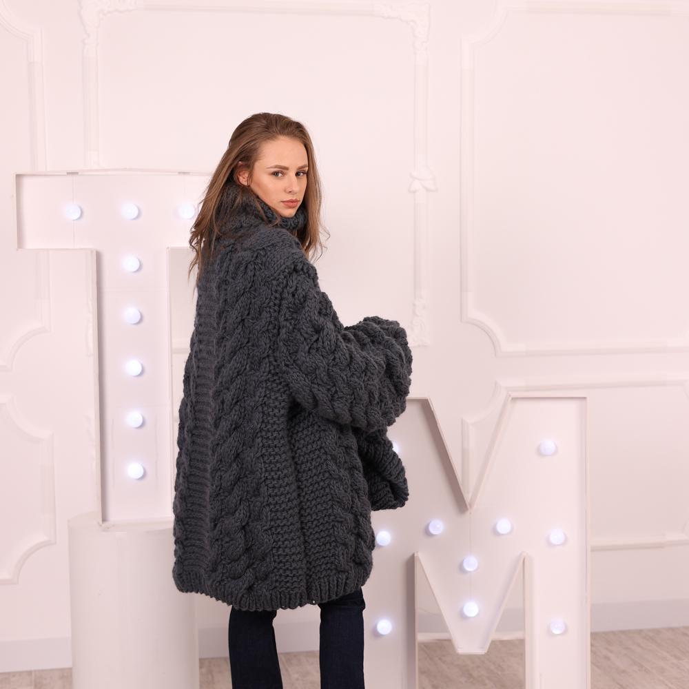 Chunky Wool Cable Knit Sweater – Hand-Knitted Oversized Pullover with Extra-Wide Sleeves T2025