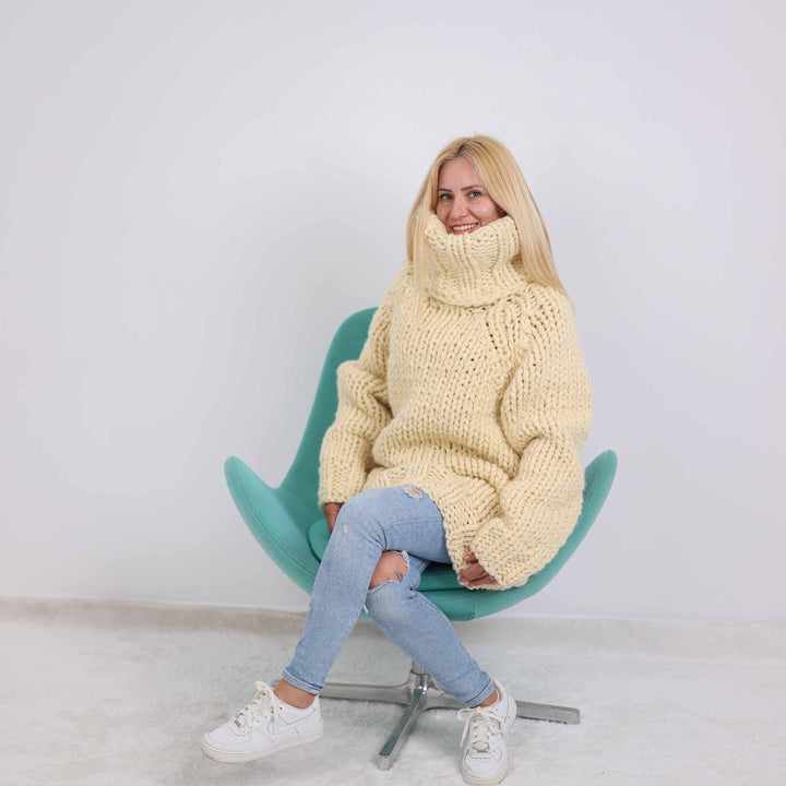 5-Strand Chunky Wool Sweater – Hand-Knitted Pullover with Extra Long 50 cm Turtleneck T1878