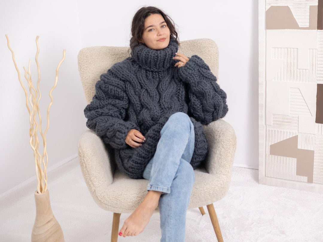 5-Strand Gray Wool Sweater – Chunky Cable Knit Woolen Pullover T1667