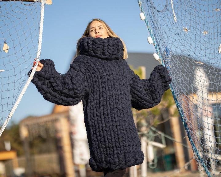 30-Strand Chunky Wool Sweater – Hand-Knitted Oversized Pullover in 100% Soft Wool T1304