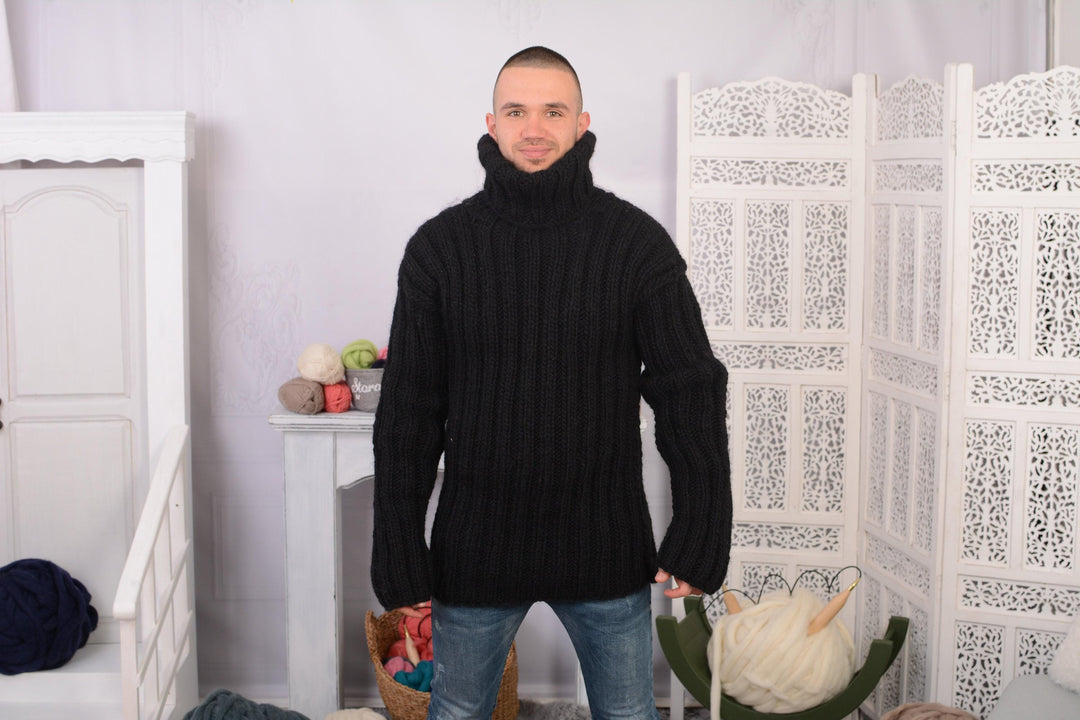 Black Ribbed Wool Sweater – Hand-Knitted Chunky Oversized Turtleneck for Men T711M
