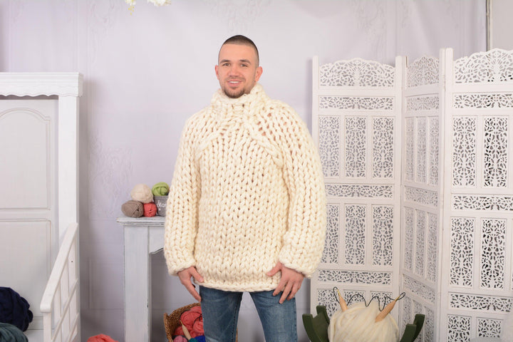 14-Strand Chunky Knit Wool Sweater – Hand-Knitted Cream Wool Pullover T707M