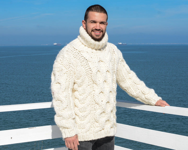 Hand-Knitted Cream Wool Sweater – Chunky Cable Knit Oversized Pullover T657M