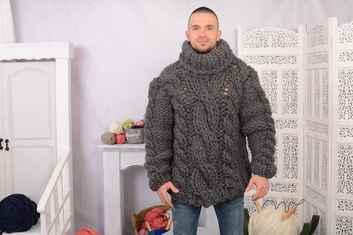 Chunky 8-Strand Wool Sweater – Hand-Knitted Gray Cable Knit Jumper T706M