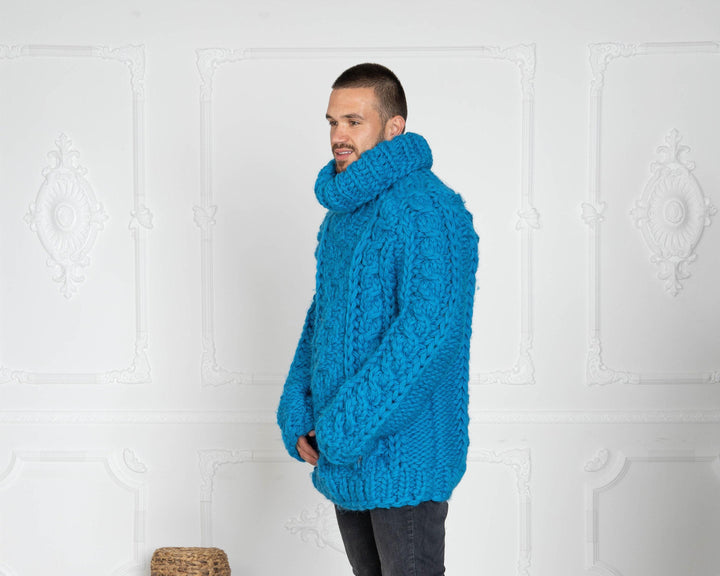 Chunky Blue Wool Sweater – 5-Strand Thick Hand-Knitted Woolen Jumper T627M