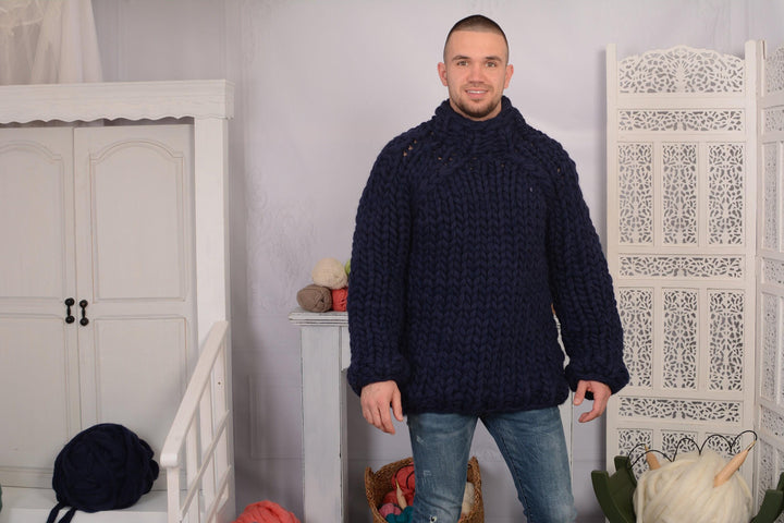 12-Strand Chunky Wool Sweater – Soft and Warm Thick Knit Jumper T708M
