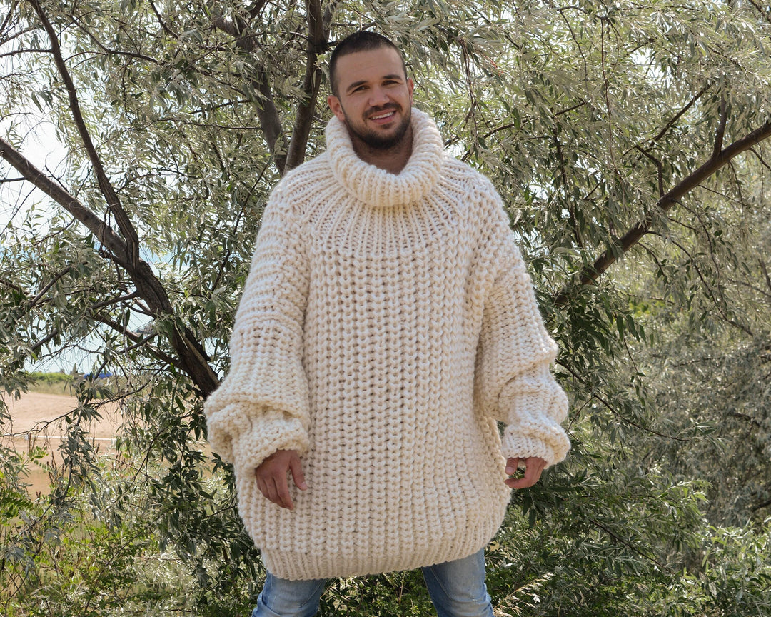 3 kg Oversized Wool Sweater – Thick Hand-Knitted Cream Fisherman Rib Jumper T786M