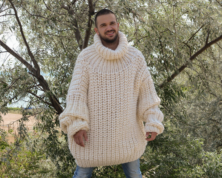 3 kg Oversized Wool Sweater – Thick Hand-Knitted Cream Fisherman Rib Jumper T786M