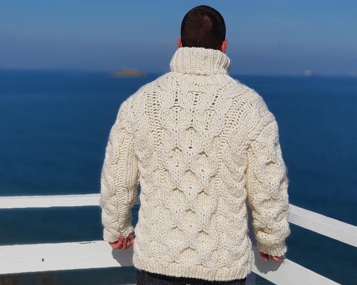 Hand-Knitted Cream Wool Sweater – Chunky Cable Knit Oversized Pullover T657M