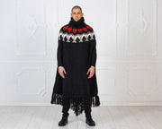 Schwarzer Woll-Poncho – Übergroßer isländischer Strickponcho T975M